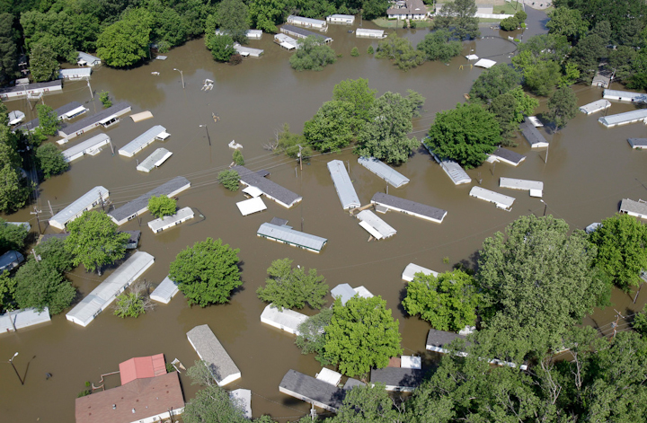 Наводнение в США. Миссисипи бьет рекорды 13.05.2011 (фото)
