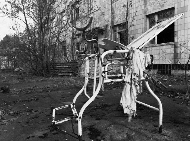 чернобыль, Припять, авария на АЭС, 2011, фото, последствия катастрофы, город-призрак сегодня