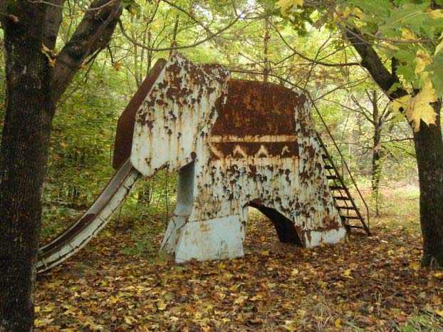 Чернобыль и Припять сегодня. АЭС, город-призрак, зона отчуждения 2011 (фото)