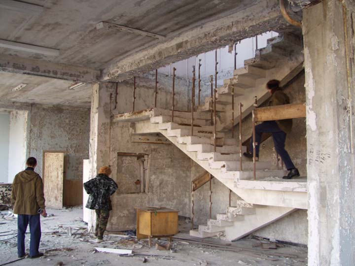 Чернобыль, Припять сегодня, фото последствий аварии на АЭС, 2011