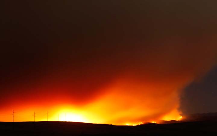 лесные пожары в Аризоне, США в 2011 году, ликвидация огня, эвакуация населения, спасательные работы, фото