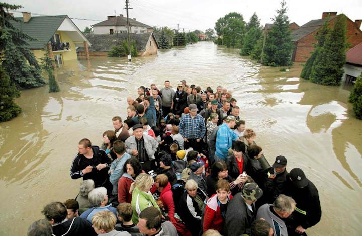 наводнение в Европе 2010, последствия катастрофы, Польша, Германия, Франция, Испания, Украина, фото