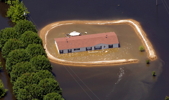 Наводнение в США 2011. Вода наступает (фото)