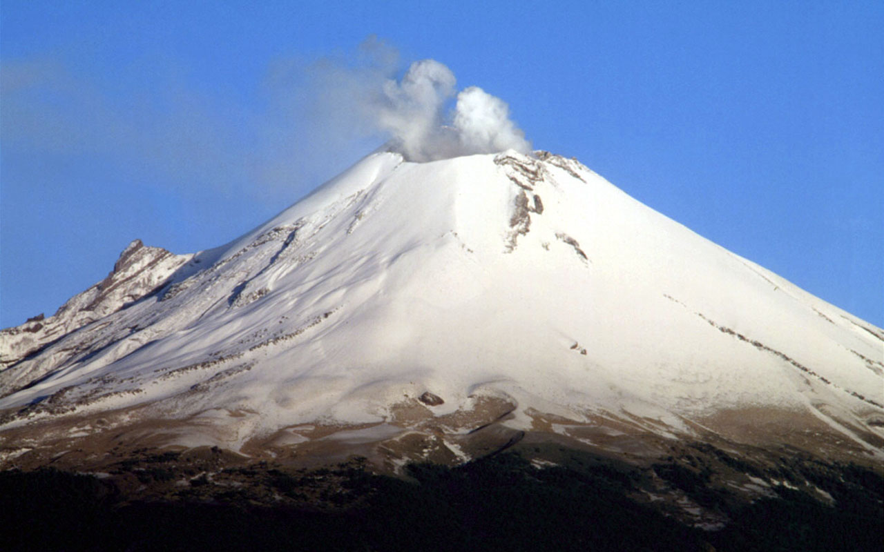 вулкан Попокатепетль Мексика фото