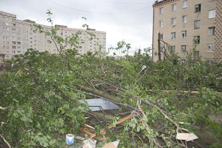 торнадо, смерч, ураган в России, Сергиев-Посад, Краснозаводск, 2010, фото