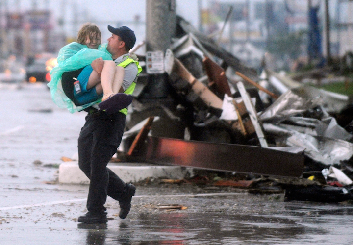 последствия торнадо в США 2011 Джоплин Миссури смерчи ураганы