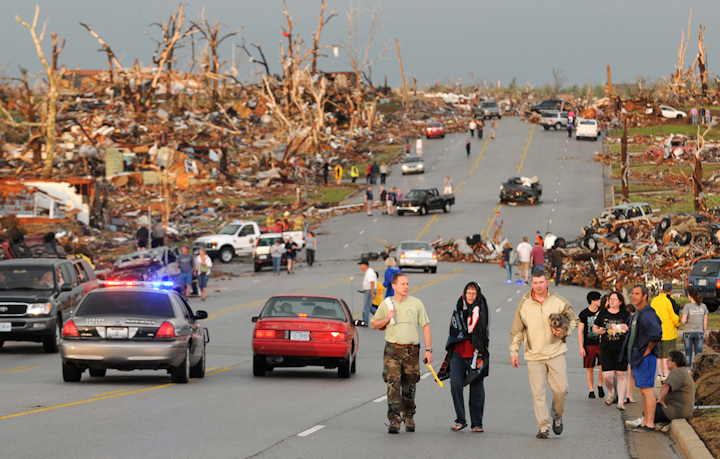 последствия торнадо в США 2011 Джоплин Миссури смерчи ураганы