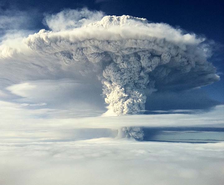 Извержение вулкана Пуйеуэ в Чили 2011 (фото)