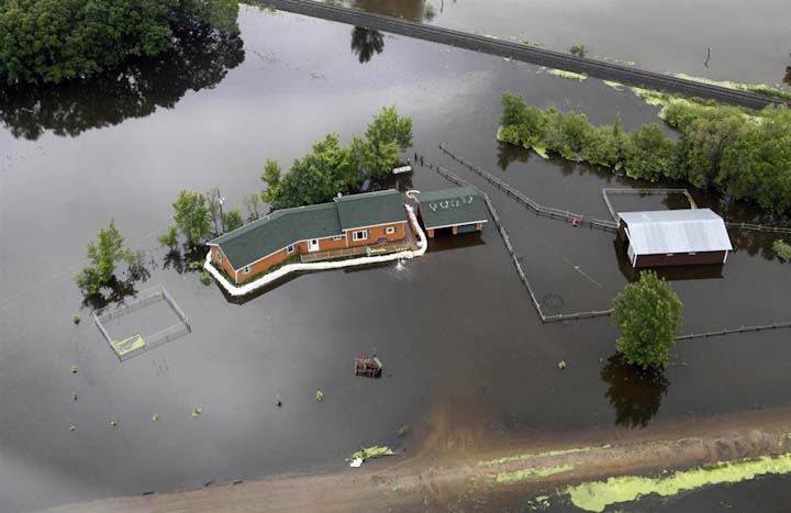 Наводнение в Северной Дакоте, США лето 2011 (фото)