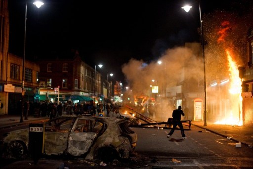 Массовые беспорядки в Англии в августе 2011 года (фото)