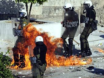 Новые проблемы Греции: беспрецедентная забастовка и массовые беспорядки 19.10.2011 (+ видео)