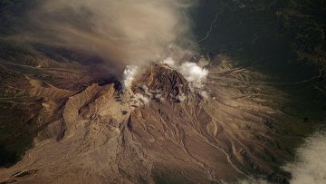 Очередная активизация вулкана Шивелуч на Камчатке