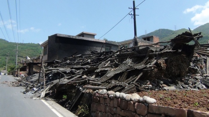 землетрясение в Китае 20.04.2013, последствия, фото из Китая
