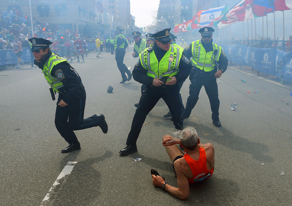 Взрывы на Бостонском марафоне 15.04.2013 (26 фото)