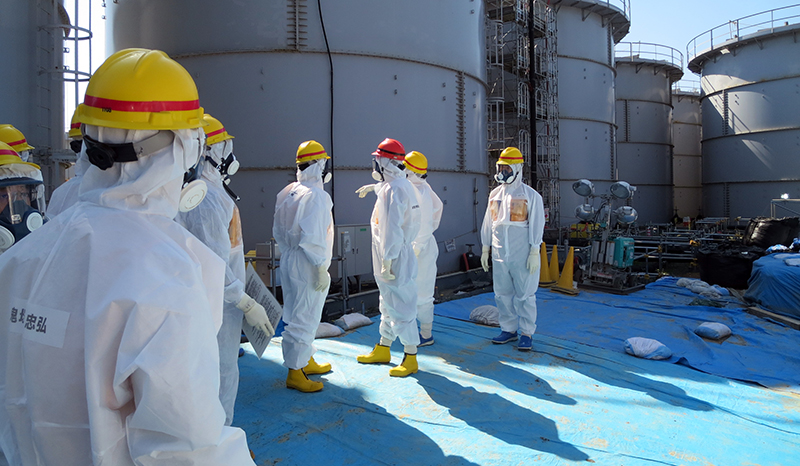 «Фукусима-1» продолжает сочиться радиоактивной водой