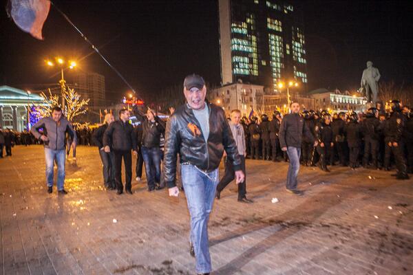 драка, митинг в Донецке, столкновения 13 марта 2014 года