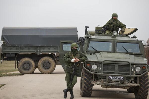 Путин отрицает наличие Российских войск в Крыму (фото)