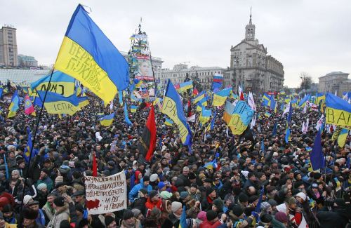кому выгодна война в Украине, почему не вводится военное положение