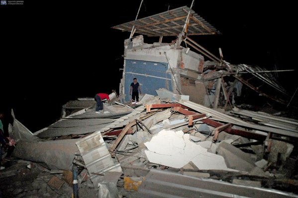 землетрясение в Эквадоре, количество жертв продолжает расти, разрушено много зданий
