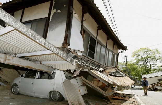 Япония после землетрясения 14.04.2016 фото и видео