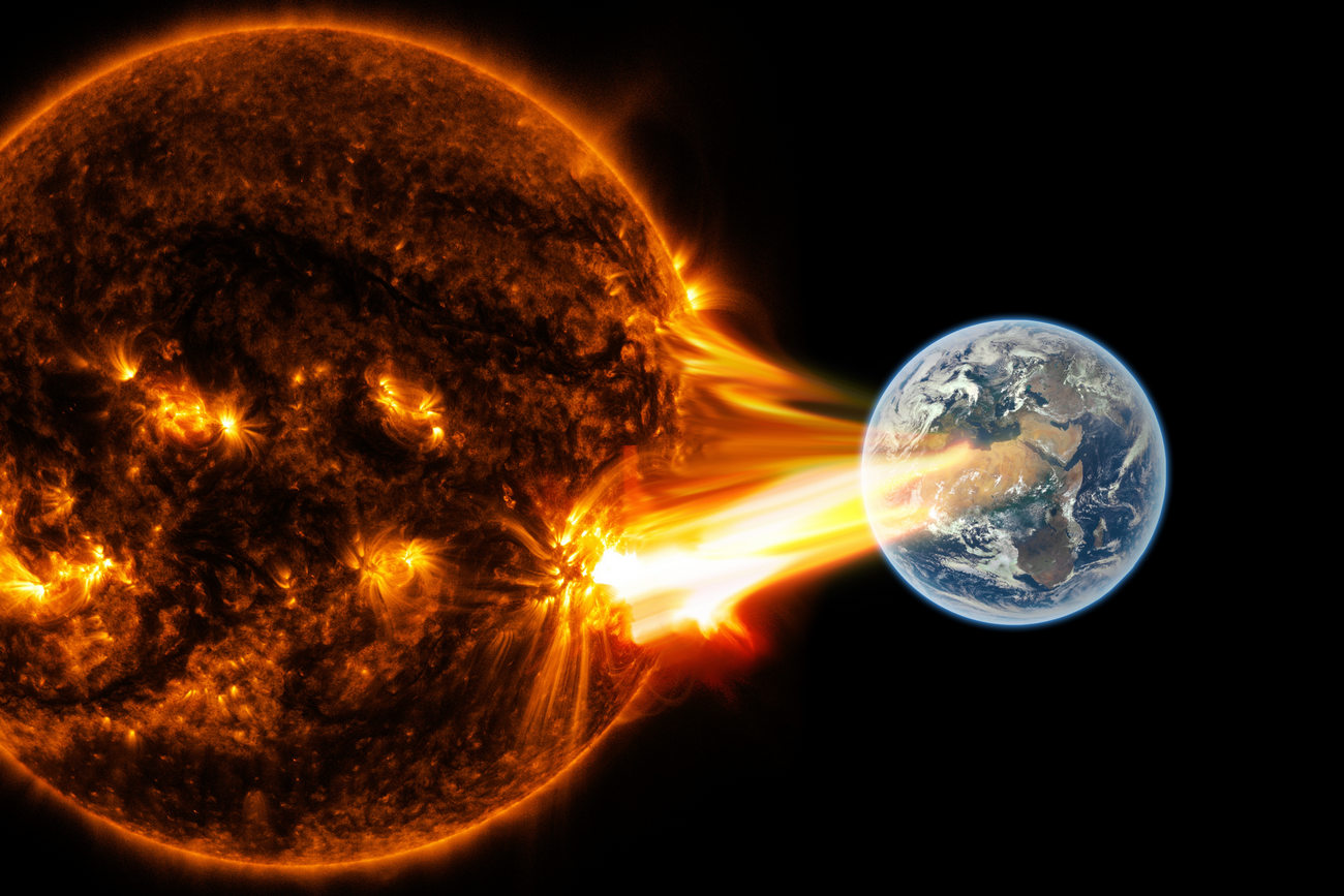 сильная вспышка на поверхности Солнца может стать причиной мощнейшей магнитной бури и стереть с лица Земли человечество и все живое